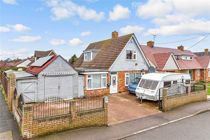 4 Bedroom Chalet For Sale In Parish Road, Minster-On-Sea, Sheerness, Kent, ME12