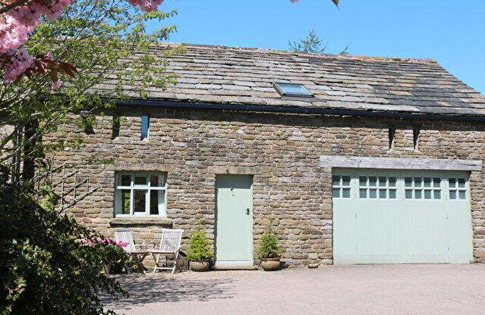1 Bedroom Barn Conversion To Rent In Greenstacks Barn, Saltersford, Rainow, SK10