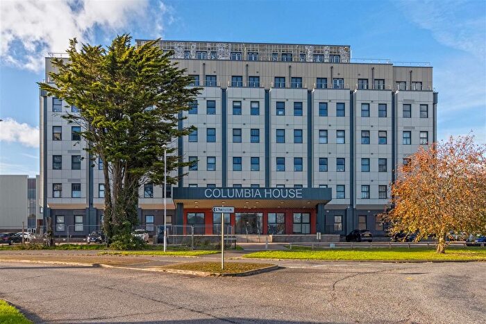 1 Bedroom Flat For Sale In Columbia House, Worthing, BN13