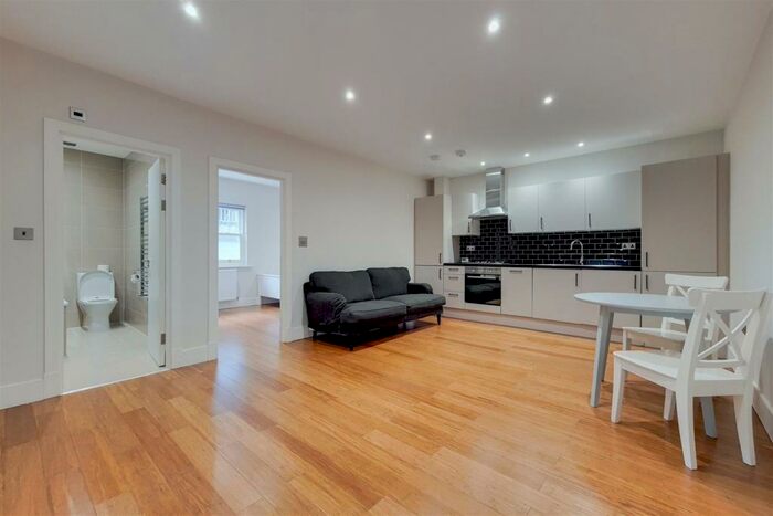 1 Bedroom Flat To Rent In Kingsland High Street, London, E8