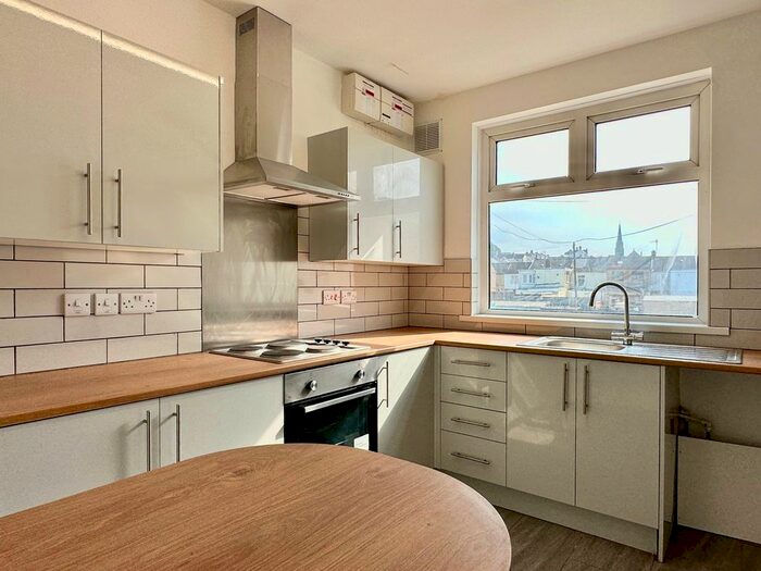 2 Bedroom Flat To Rent In Thomas Street, St. Thomas, Swansea, SA1