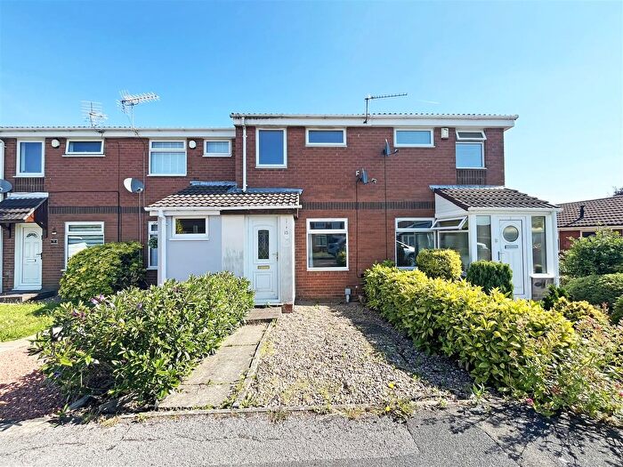 2 Bedroom Town House To Rent In Dunsford Drive, Mapperley Plains, Nottingham, NG3