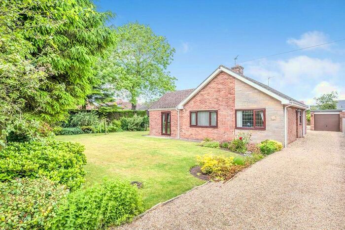 2 Bedroom Bungalow To Rent In Vicarage Lane, Beckingham, Doncaster, Nottinghamshire, DN10