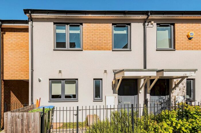 4 Bedroom Terraced House To Rent In Fairthorn Road London, SE7