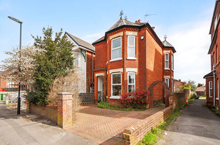 4 Bedroom Detached House For Sale In Atherley Road, Shirley, Southampton, Hampshire, SO15