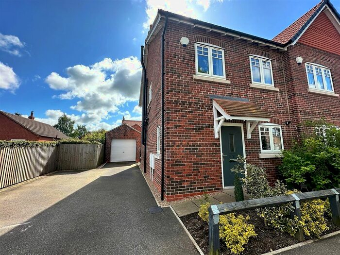 3 Bedroom Semi-Detached House For Sale In Blacksmiths Court, Cliffe, Selby, YO8