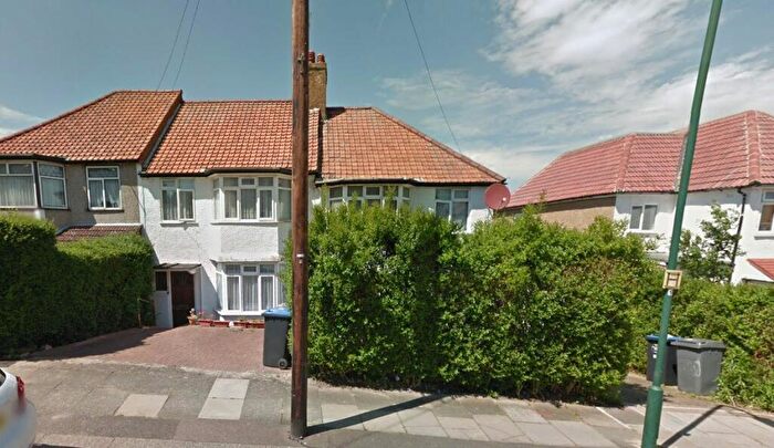 1 Bedroom Apartment To Rent In The Ridgeway, London, NW9