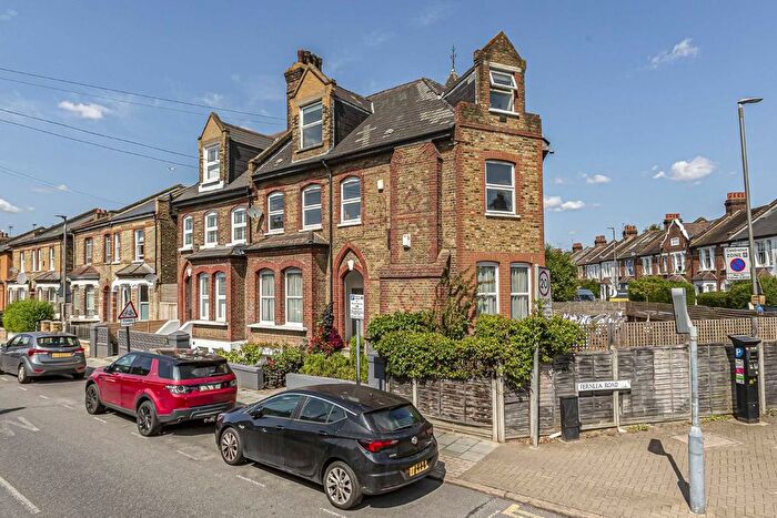 2 Bedroom Flat To Rent In Fernlea Road, London, SW12