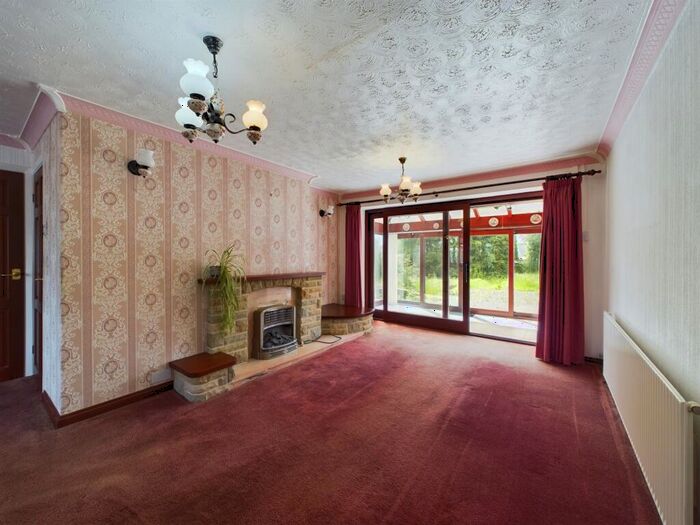 3 Bedroom Detached Bungalow For Sale In Hulland View, Allestree, DE22
