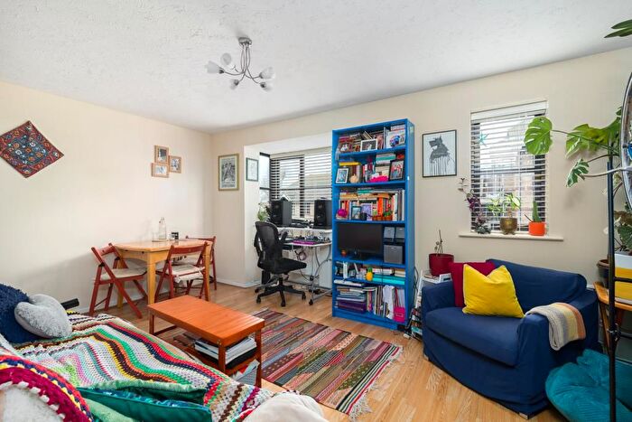 1 Bedroom Flat For Sale In Somerset Gardens, Creighton Road, London, N17