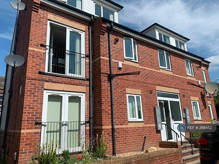 1 Bedroom Flat To Rent In Wortley Road, Leeds, LS12