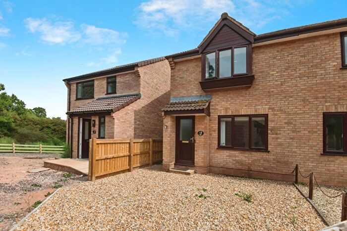 2 Bedroom Semi-Detached House For Sale In Kabale Close, Tiverton, EX16