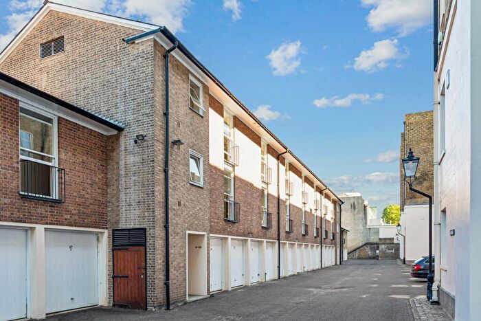 Studio For Sale In Cumberland Terrace Mews, Camden, London, NW1
