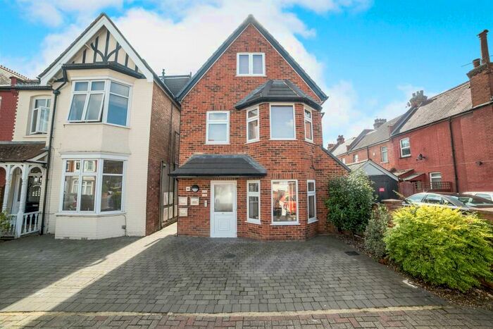 Apartment To Rent In Hindes Road, Harrow, HA1