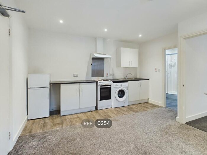 1 Bedroom Flat To Rent In Anlaby Road, HU3