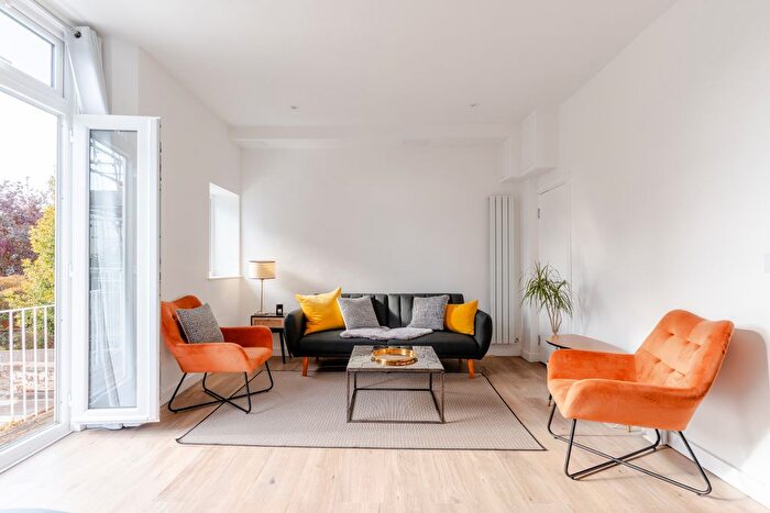 1 Bedroom Flat For Sale In City Road, St. Pauls, Bristol, BS2