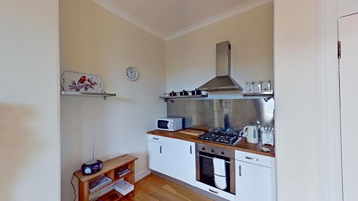 1 Bedroom Flat To Rent In Bellevue Road, Edinburgh, EH7