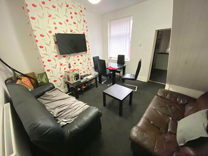 3 Bedroom House To Rent In Suffolk Street, Salford, M6