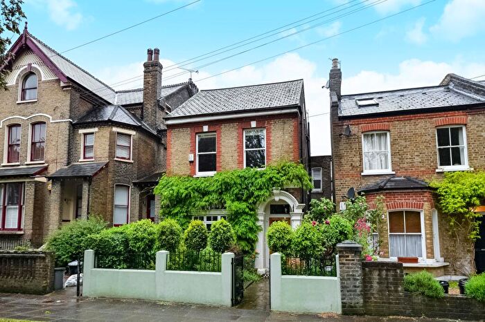 4 Bedroom Character Property For Sale In Bolingbroke Grove, London, SW11