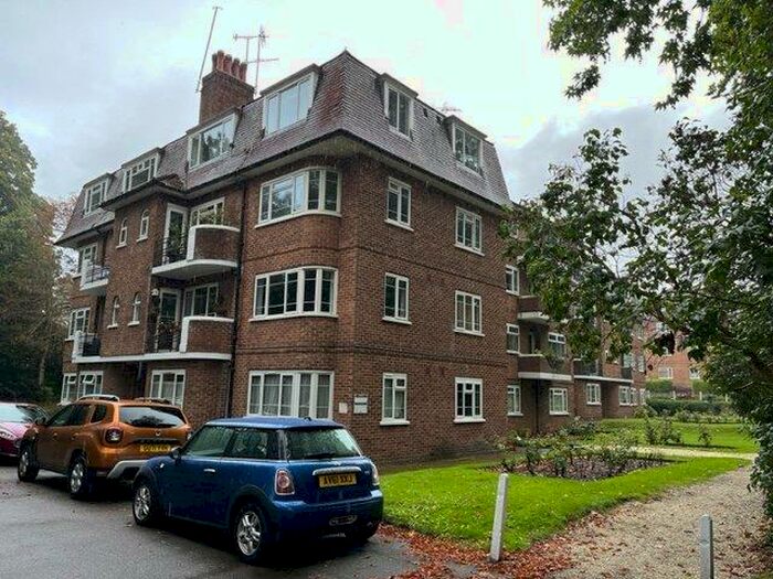 3 Bedroom Flat To Rent In London Road, Preston, Brighton, East Sussex, BN1