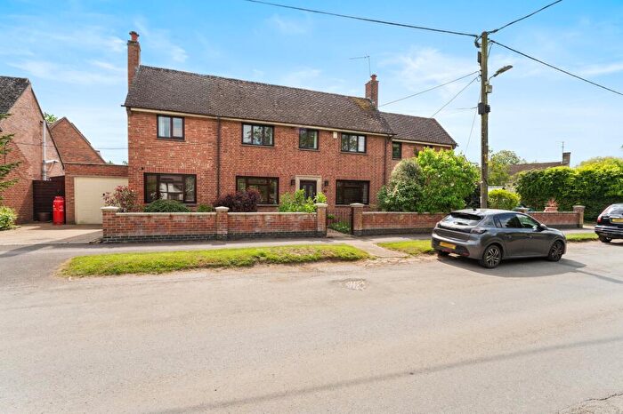 4 Bedroom Detached House For Sale In Eaton Road, Appleton, OX13