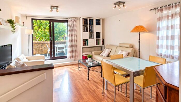 2 Bedroom Apartment To Rent In Waveney Close, London, E1W