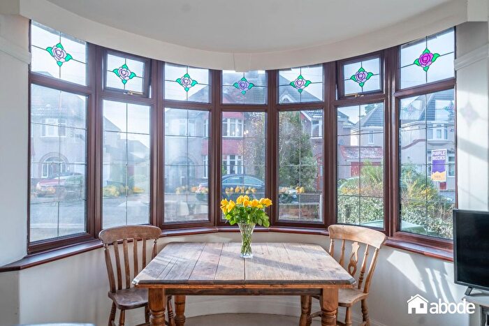 3 Bedroom Semi-Detached House For Sale In Wyndale Close, Mossley Hill, Liverpool, L18