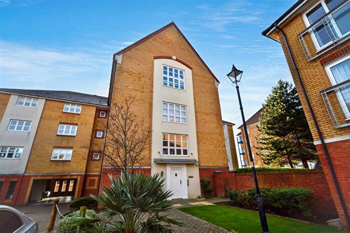 2 Bedroom Flat To Rent In Caroline Way, Eastbourne, BN23