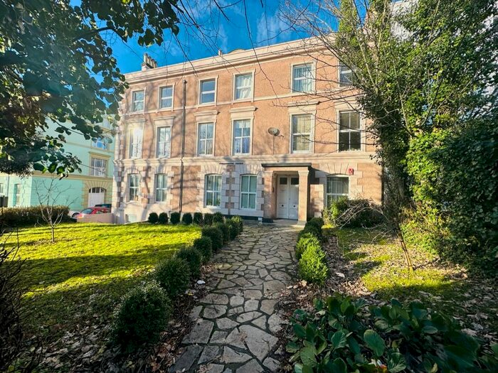 2 Bedroom Flat For Sale In North Road East, Plymouth, PL4