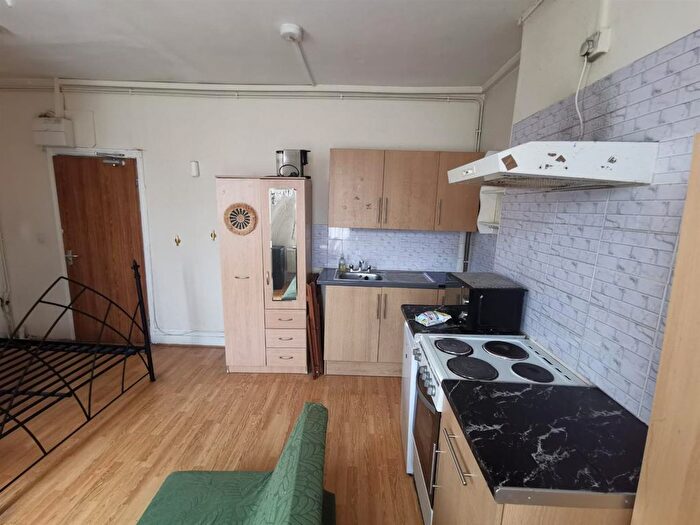 Studio To Rent In Lampton Road, Hounslow, TW3