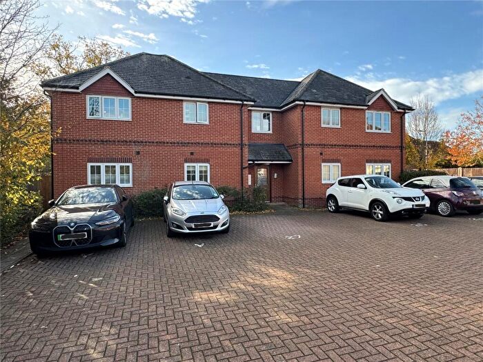 1 Bedroom Apartment For Sale In Blackberry Gardens, Winnersh, Wokingham, RG41