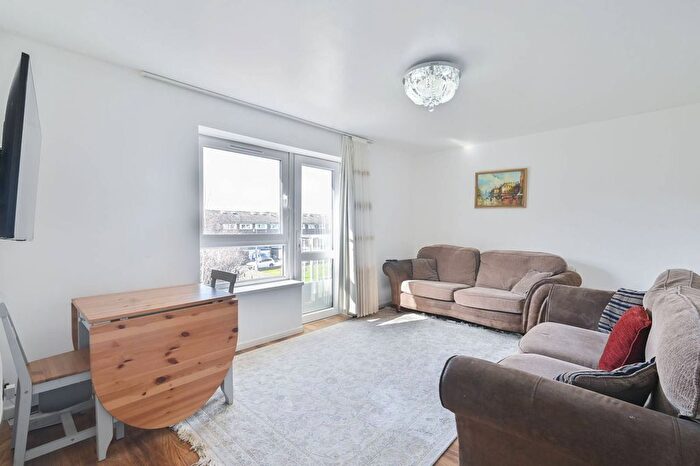 1 Bedroom Flat To Rent In Crefeld Close, Munster Village, London, W6