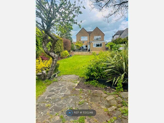 4 Bedroom Detached House To Rent In Woodland Way, Waltham Cross, EN7