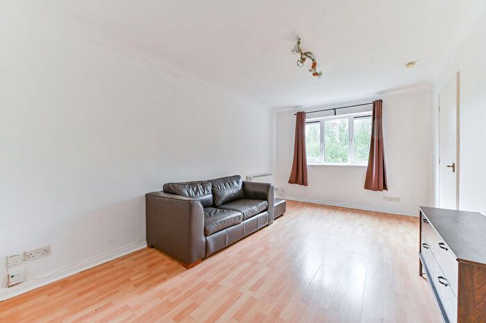 1 Bedroom Flat For Sale In Kestrel House, Mowbray Road, Crystal Palace, London, SE19