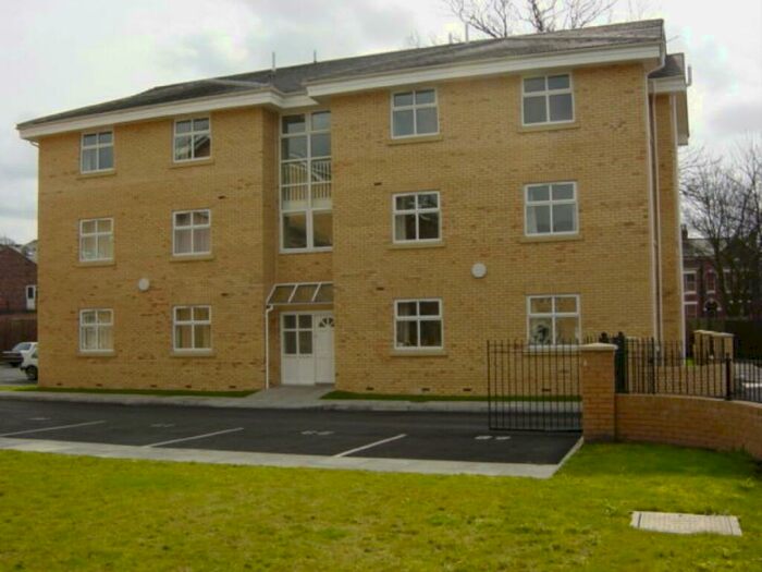 2 Bedroom Flat To Rent In Burford Court, Whalley Range, Manchester, M16