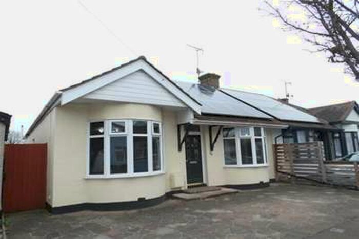 3 Bedroom Semi-Detached Bungalow To Rent In Rylands Road, Southend-on-sea, SS2