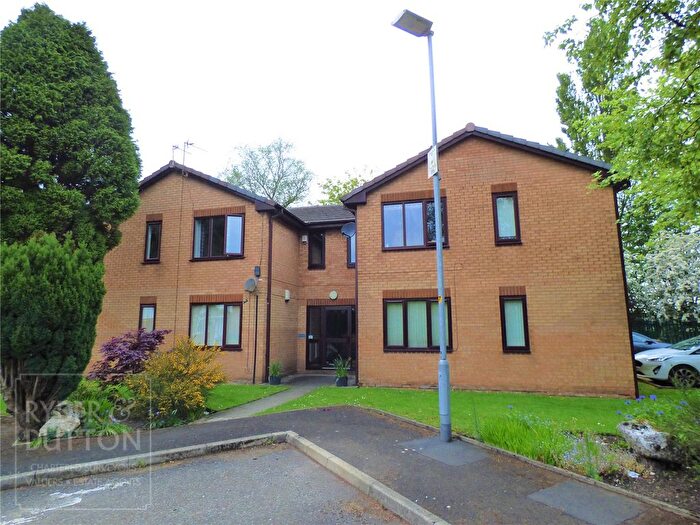 1 Bedroom Flat To Rent In Honiton Gardens, Honiton Close, Heywood, OL10