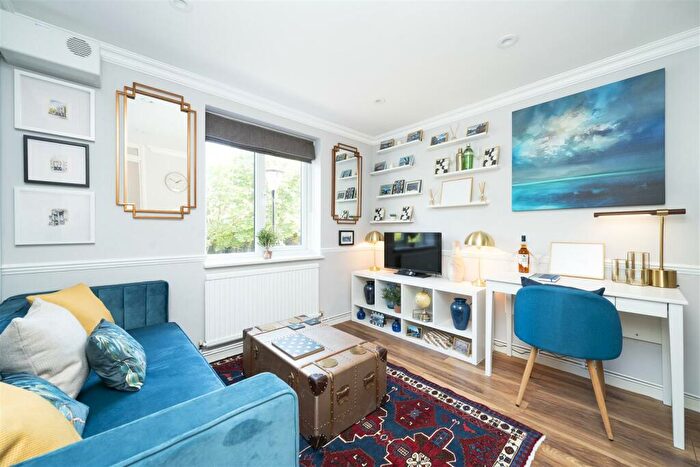 1 Bedroom Apartment To Rent In Waterman Way, Wapping, E1W