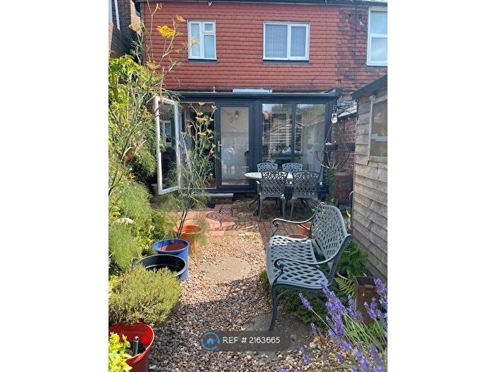 1 Bedroom Flat To Rent In London Road, East Grinstead, RH19
