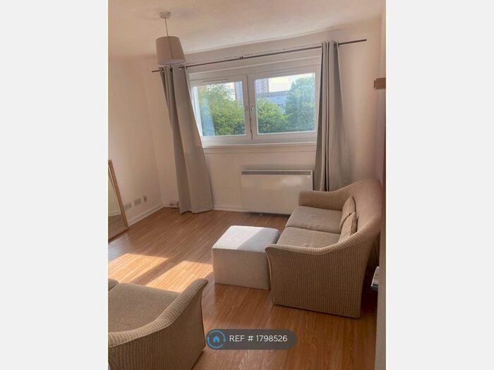 4 Bedroom Maisonette To Rent In Heron Street, Glasgow, G40