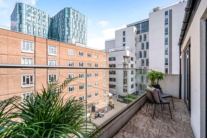 3 Bedroom Flat For Sale In Northdown Street, Kings Cross, London, N1