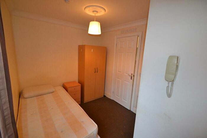 1 Bedroom Detached House To Rent In Mill Road, Cambridge, CB1