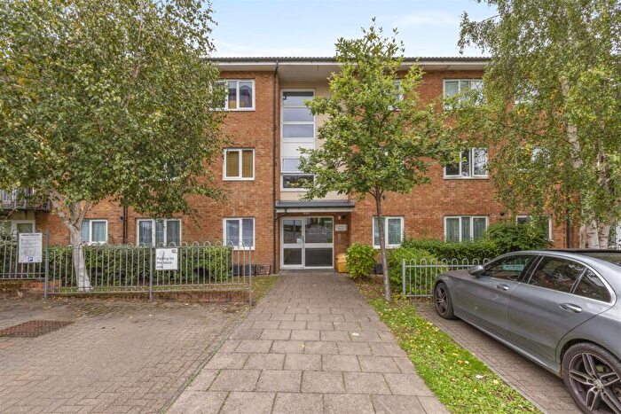 2 Bedroom Apartment For Sale In St Hughs Avenue, High Wycombe, HP13