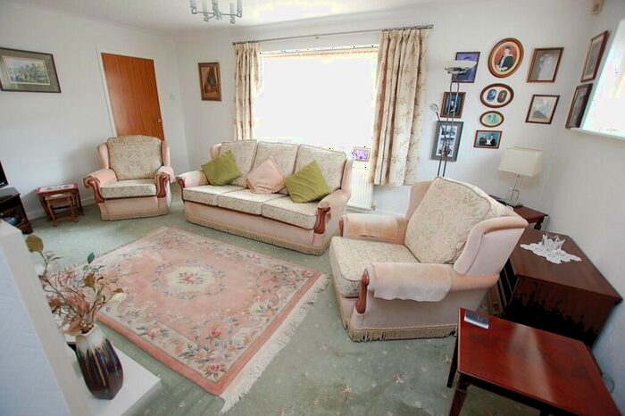 3 Bedroom Detached House For Sale In Hereford Close, Ashton-under-Lyne, Greater Manchester, OL6