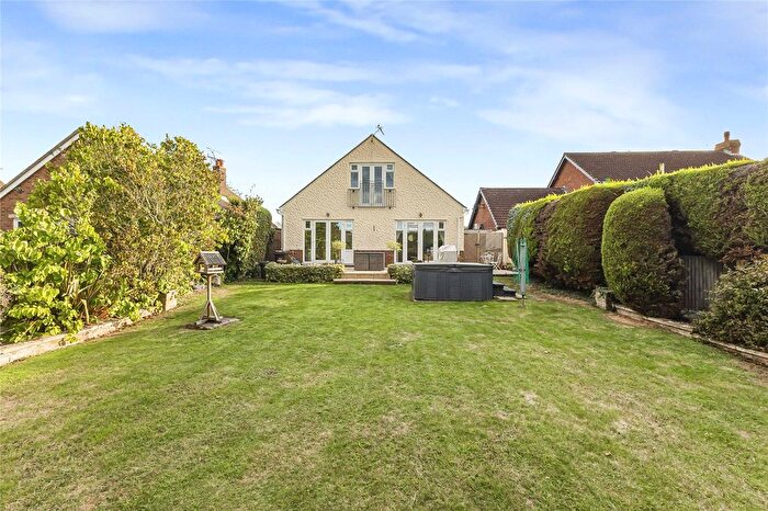 4 Bedroom Bungalow For Sale In Main Road, Hoo, Rochester, Kent, ME3