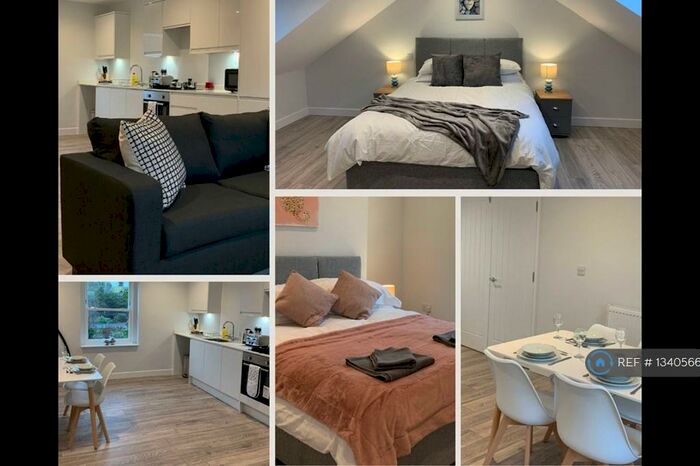 3 Bedroom Flat To Rent In Saxon House, Faversham, ME13