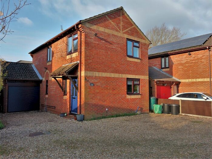4 Bedroom Detached House For Sale In The Rushes, Marchwood, Southampton
