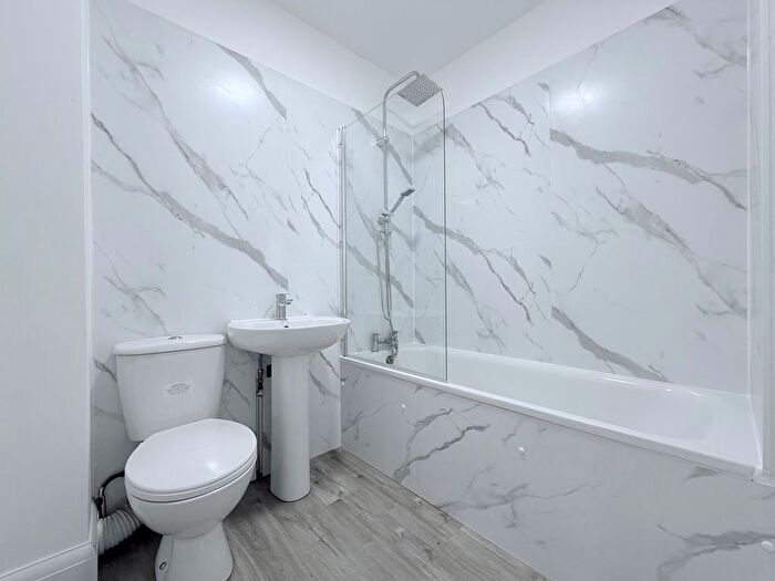 2 Bedroom Flat To Rent In Station Road, Barnet, EN5