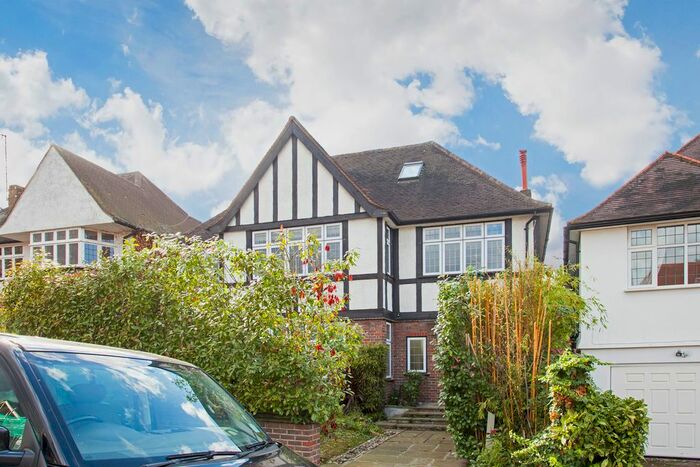 6 Bedroom Detached House To Rent In Sherwood Road, Hendon, London, NW4