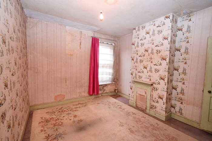 2 Bedroom Terraced House For Sale In Dean Street, Coventry, West Midlands, CV2